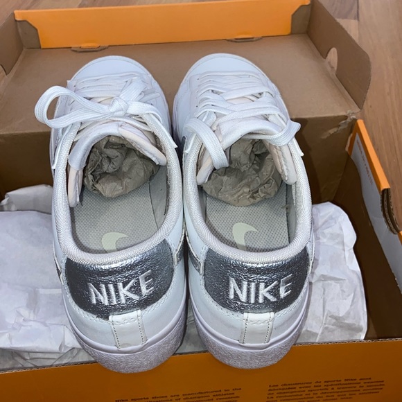 White Nike Blazers with Silver Check - Picture 4 of 6